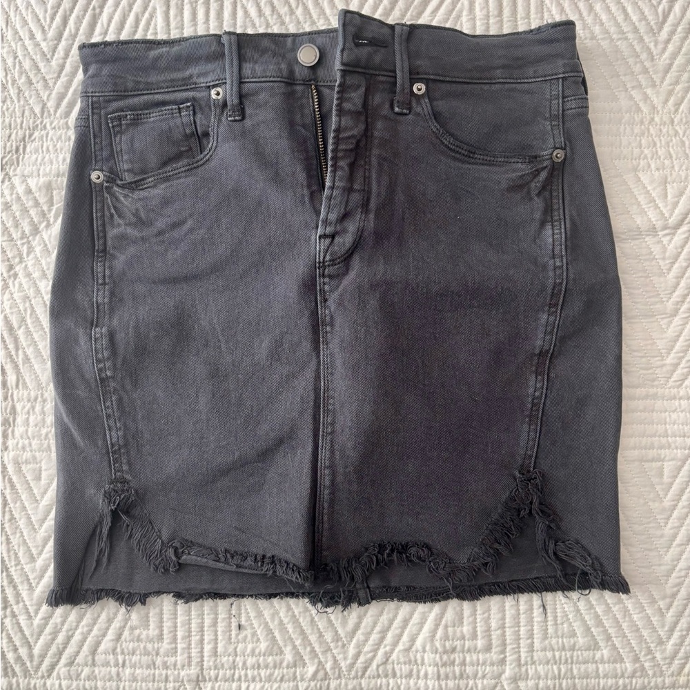 Good American Charcoal Denim Skirt